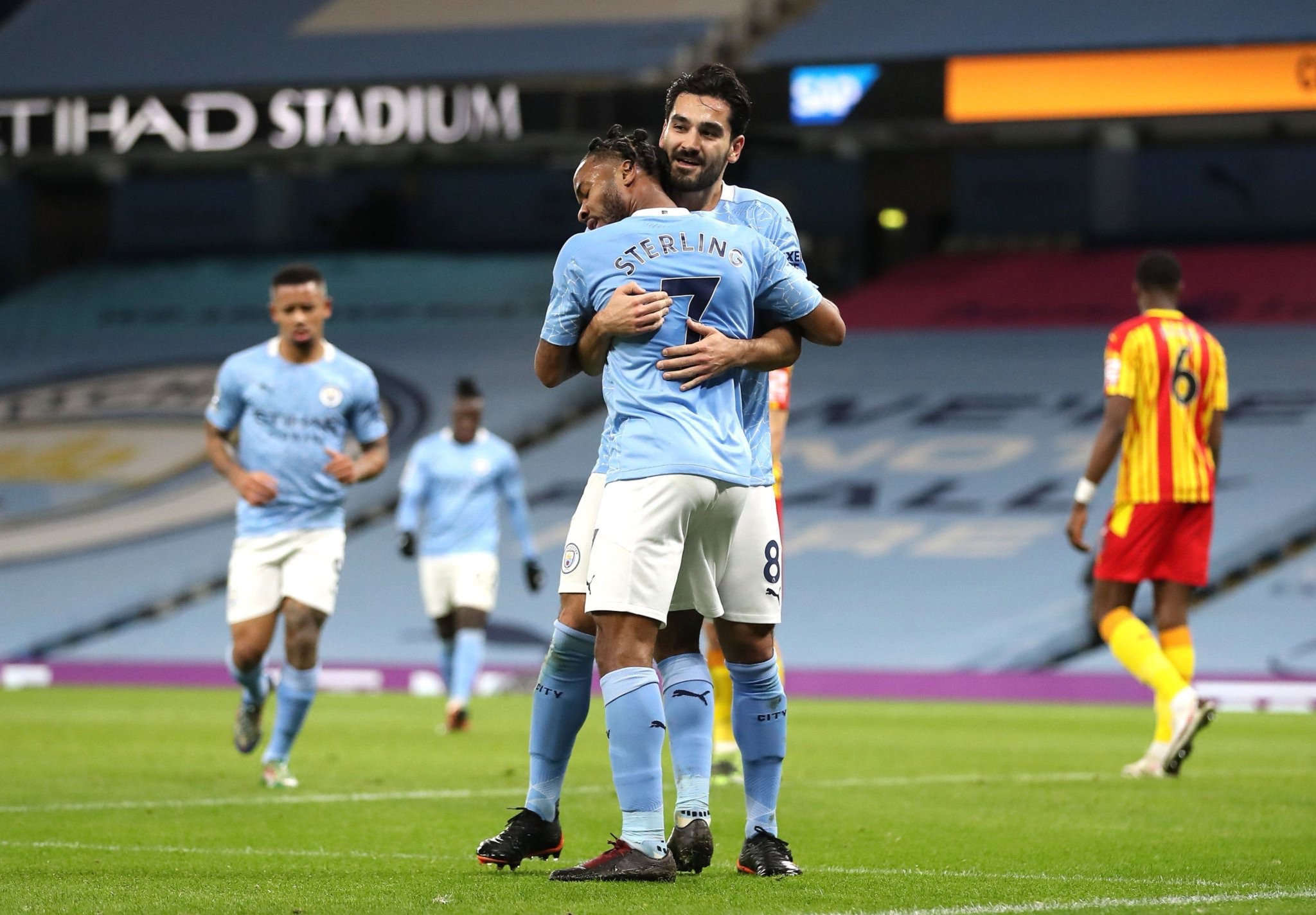 马的首球如 马的首球如